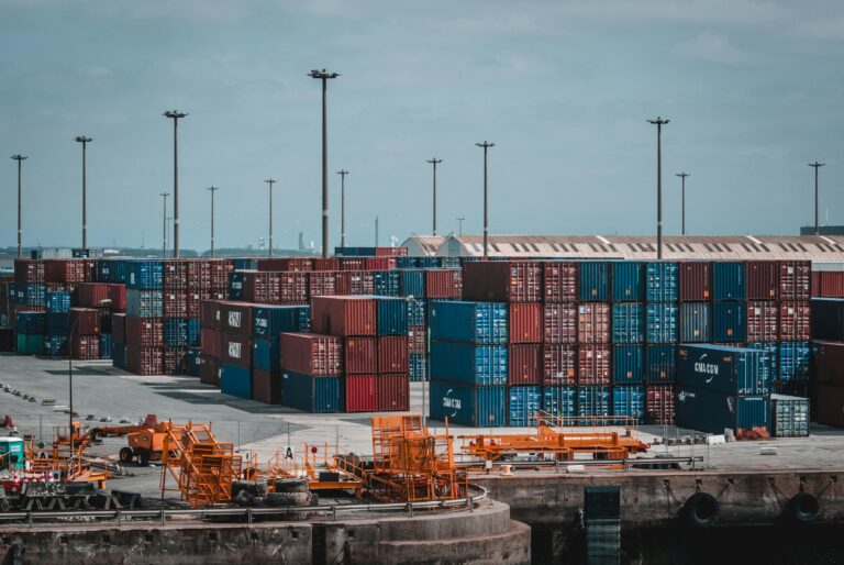 Afvalcontainer huren: de praktische keuze voor jouw project